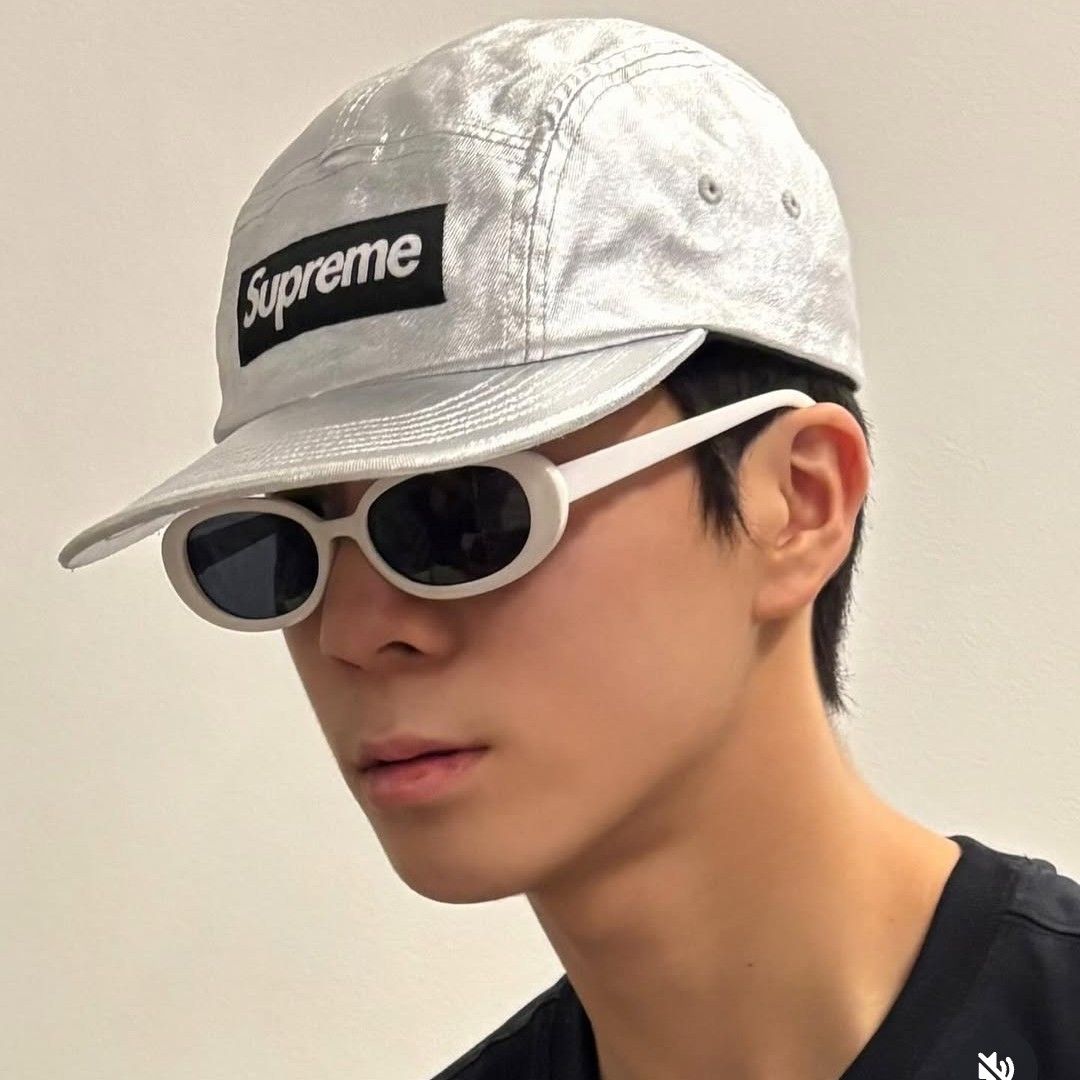A moment captured by a fan of Jeong Dongwon