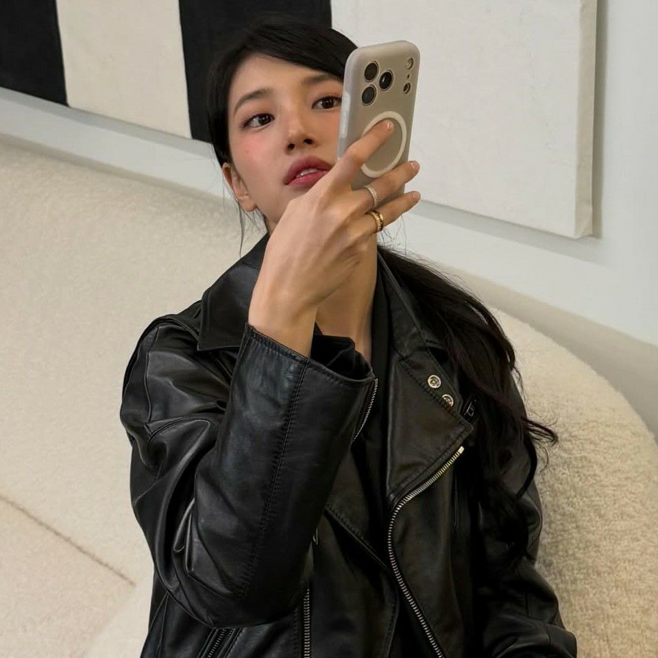 A moment captured by a fan of Bae Suzy