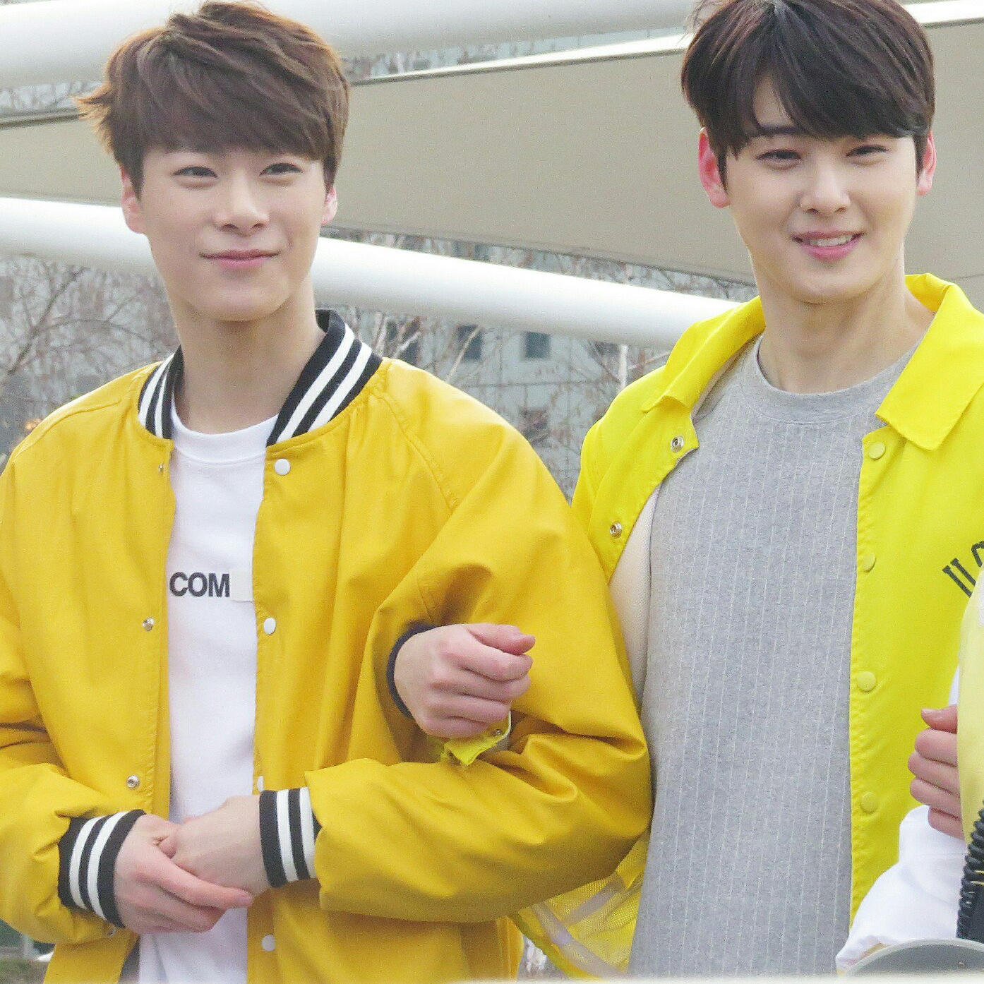 A moment captured by a fan of Cha Eunwoo