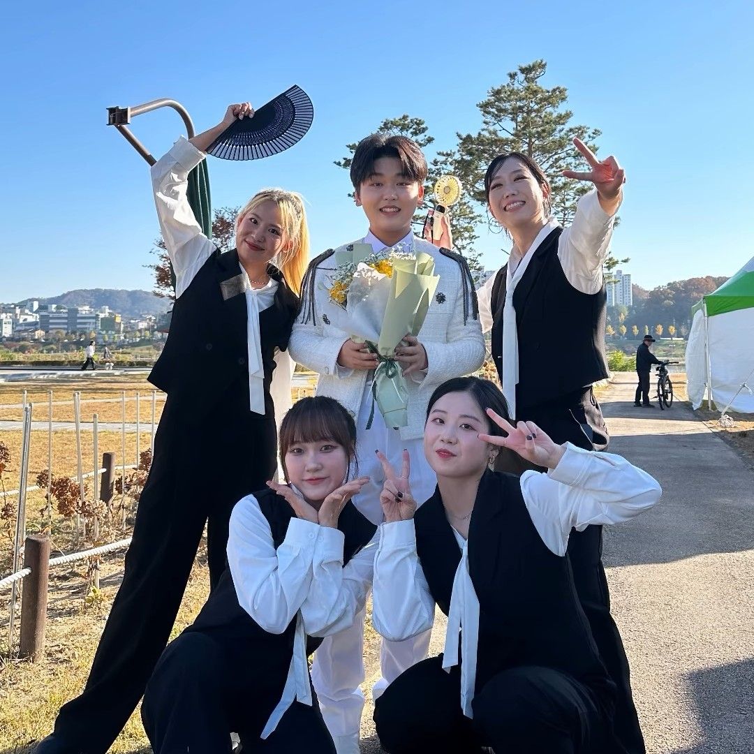 Behind-the-scenes cut of Park Sungon