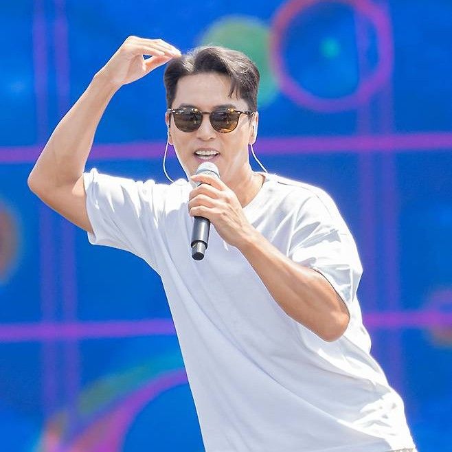 Behind-the-scenes cut of Jang Minho