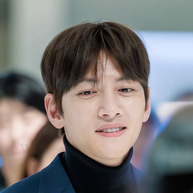 Behind-the-scenes cut of Ji Changwook