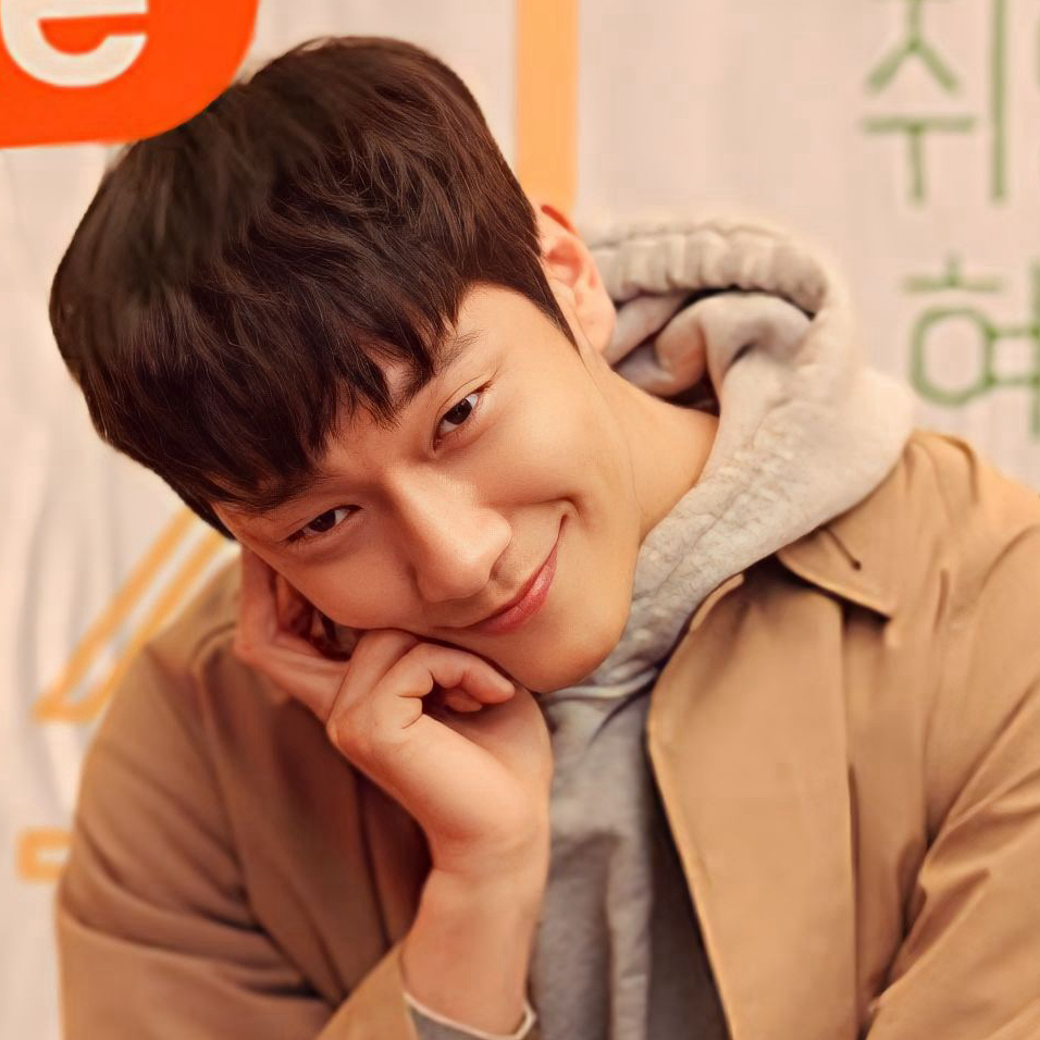 Behind-the-scenes cut of Son Seokkoo