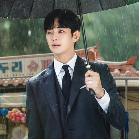Behind-the-scenes cut of Kim Soohyun