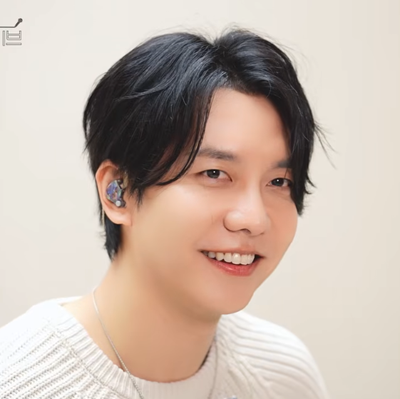 Foto terbaru dari Lee Seunggi