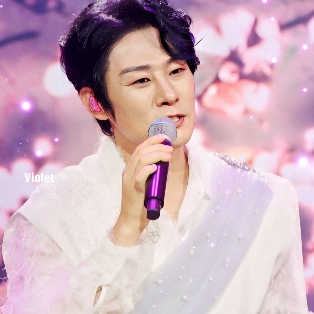 A moment captured by a fan of Kang Moonkyung