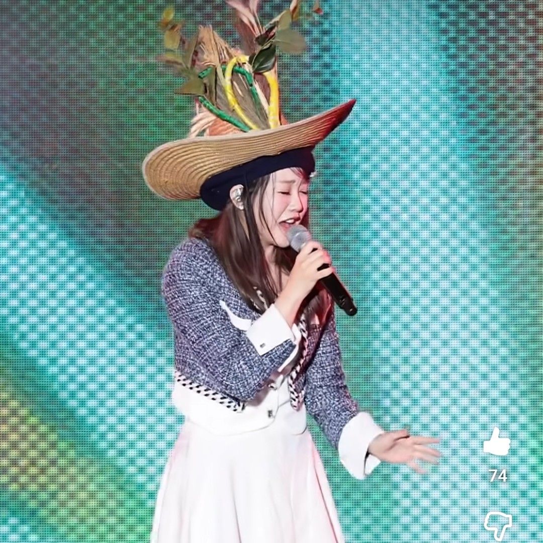 Recent activity shot of Hong Jiyoon