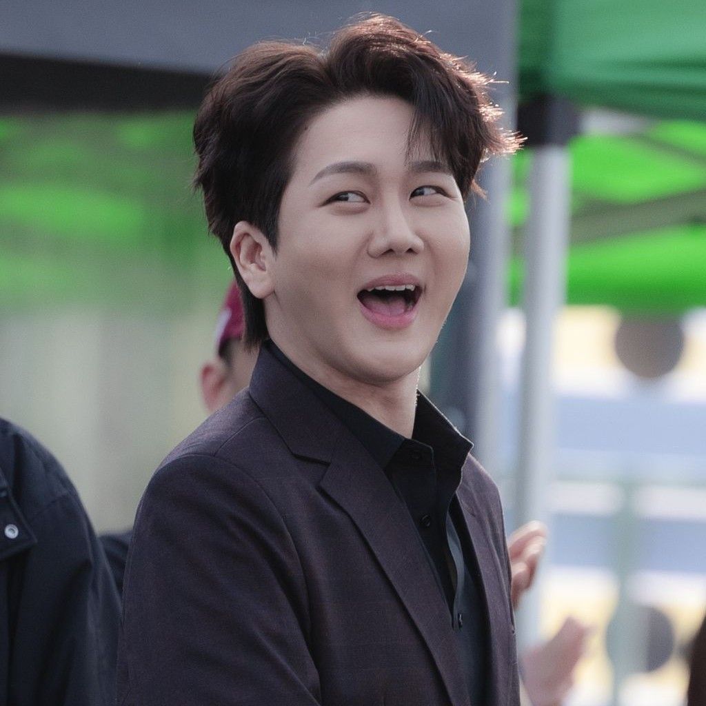 Behind-the-scenes cut of Kim Soochan