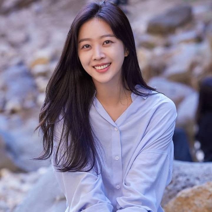 Behind-the-scenes cut of Cho Boah