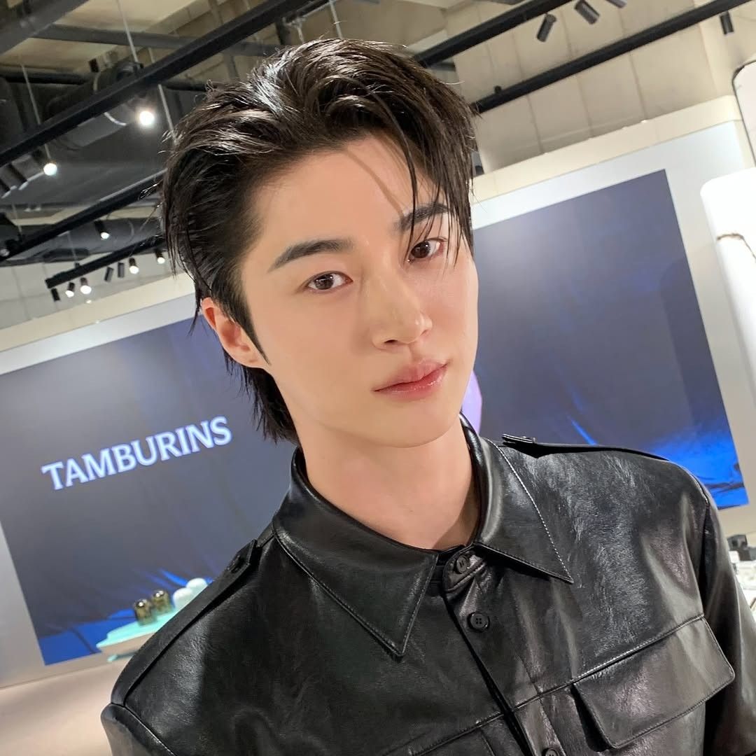 Latest photo of Byeon Wooseok