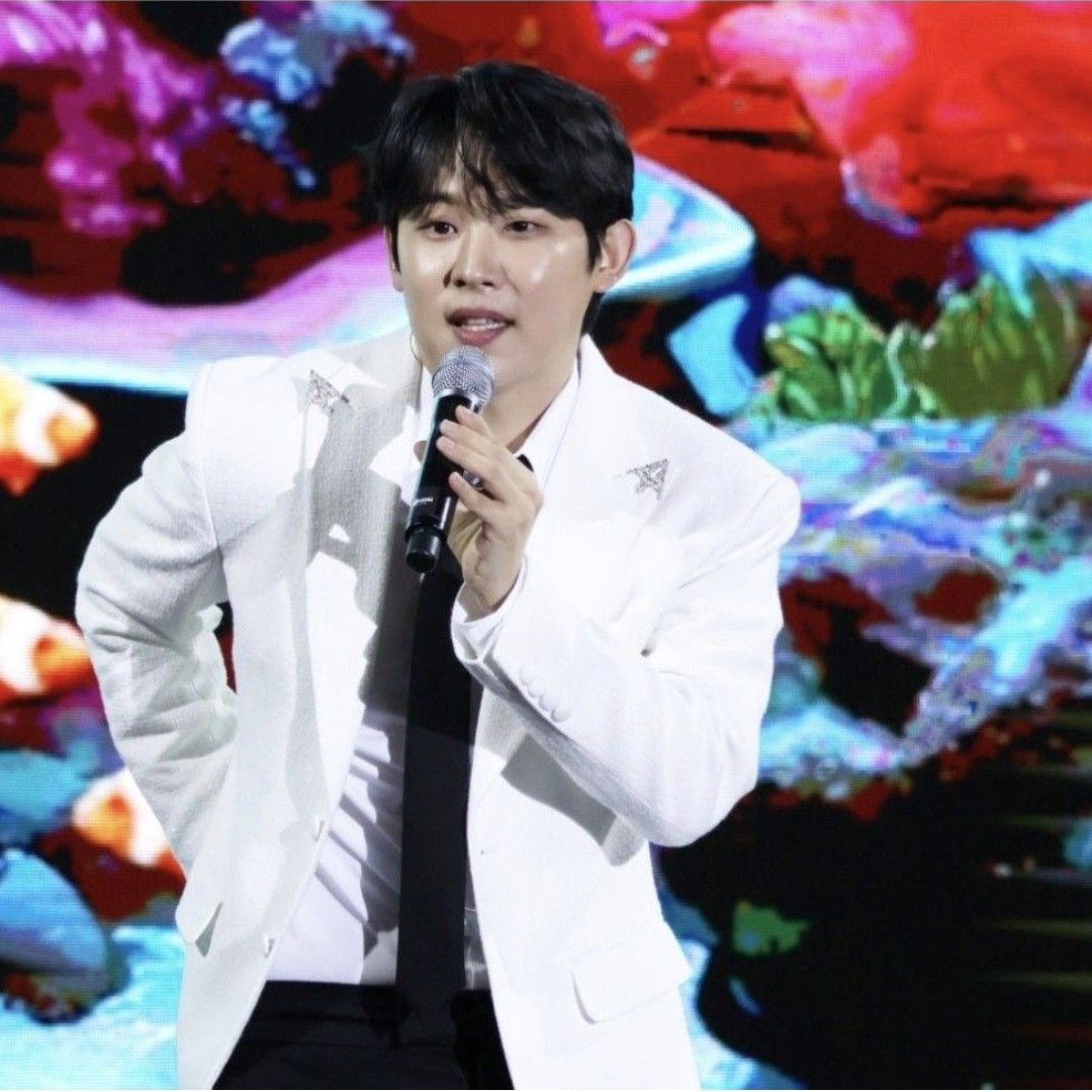 A moment captured by a fan of Jinuk