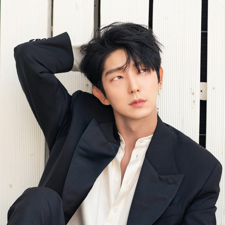 Behind-the-scenes cut of Lee Joongi