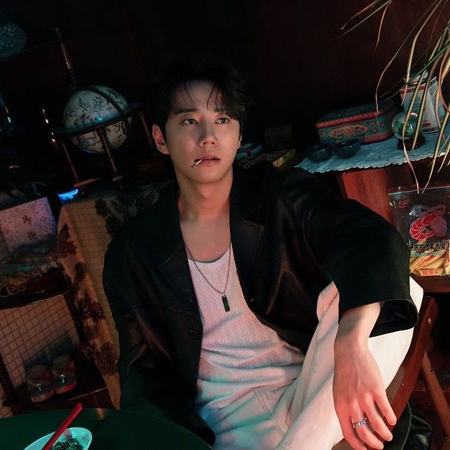 Behind-the-scenes cut of Lee Junyoung