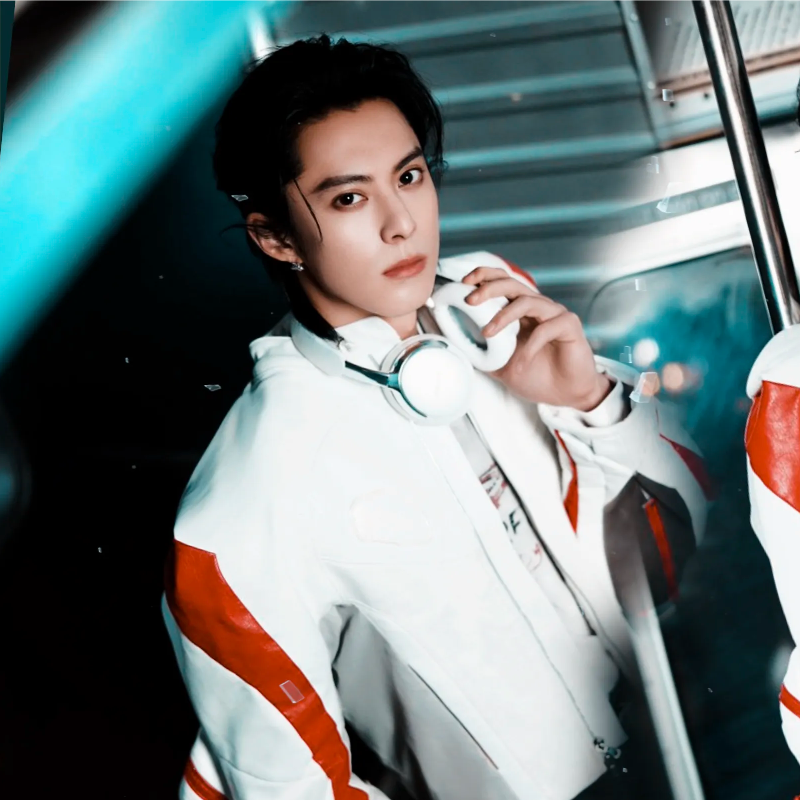 Behind-the-scenes cut of Dylan Wang