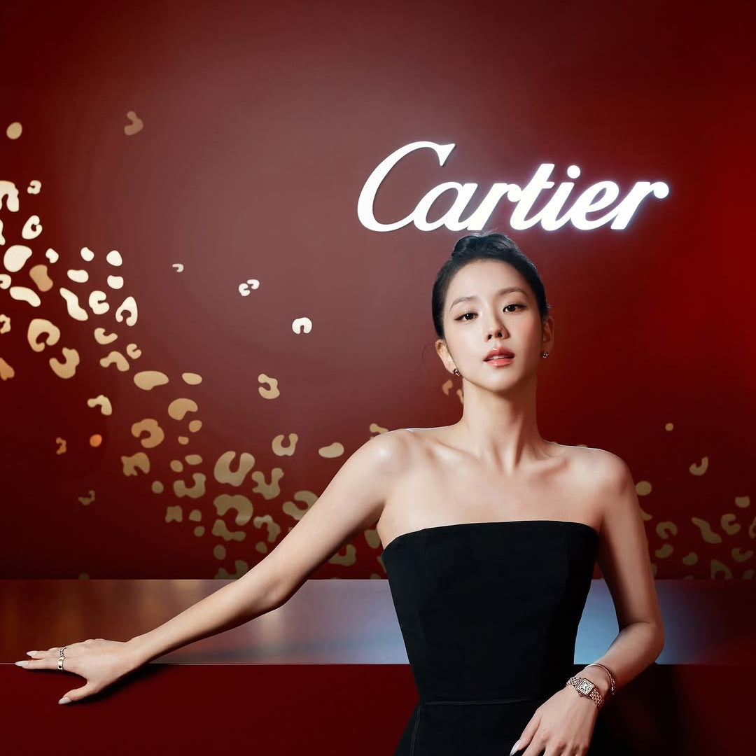 Recent activity shot of Jisoo (1995)