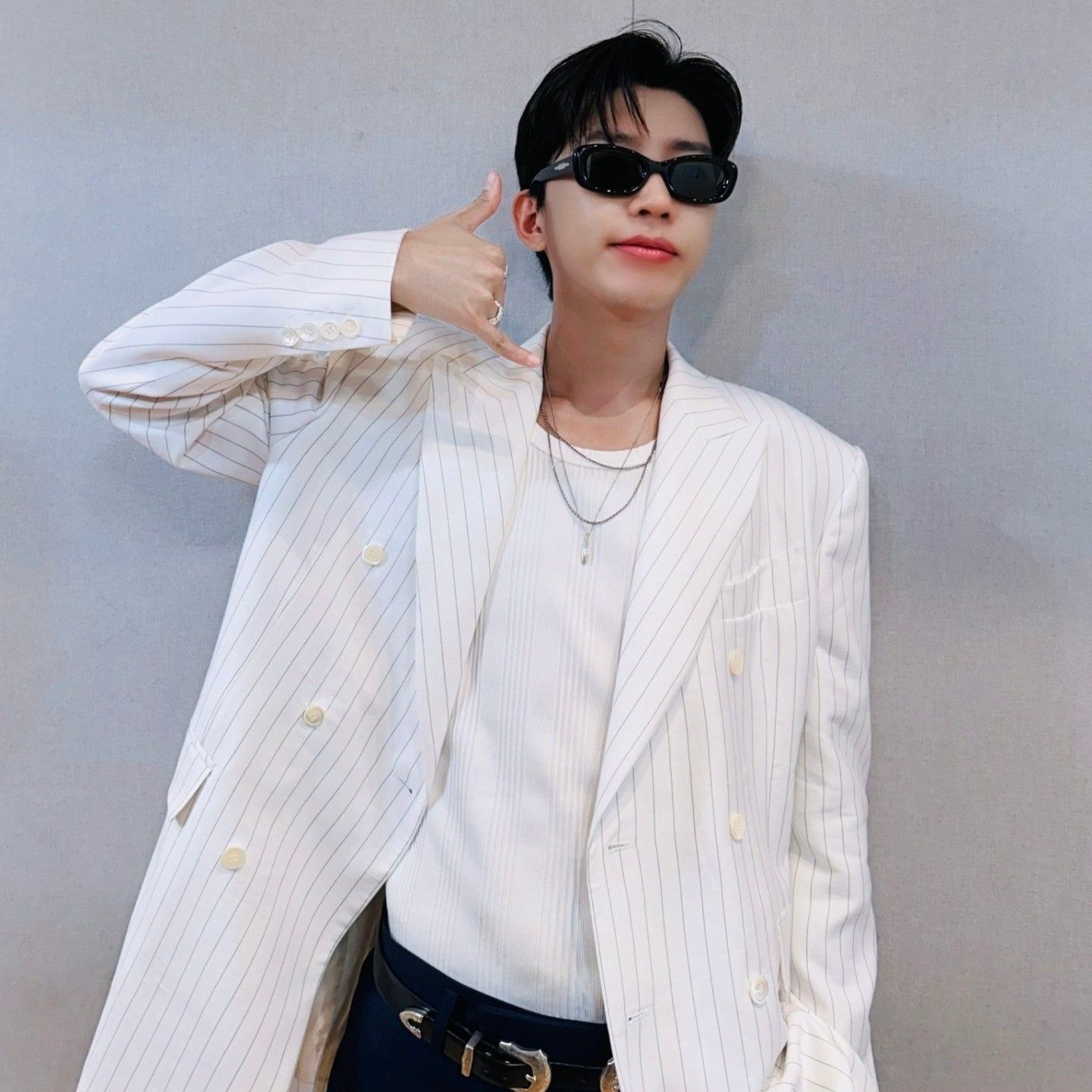 Behind-the-scenes cut of Lim Youngwoong