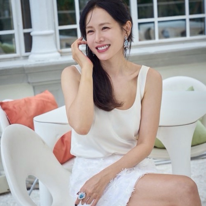 손예진 최근 활동샷