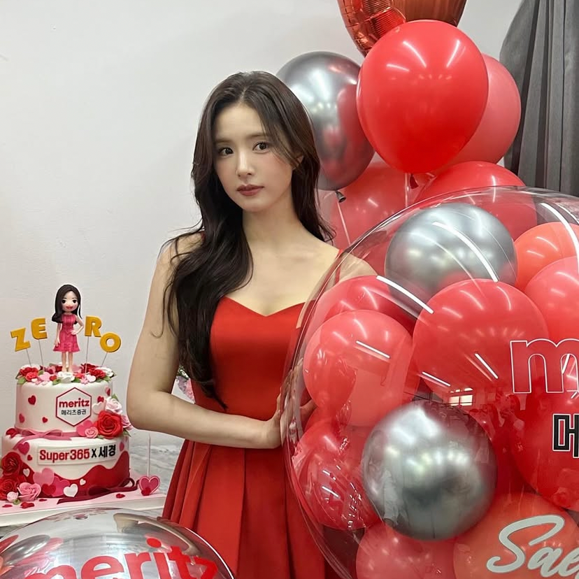 Behind-the-scenes cut of Shin Sekyung