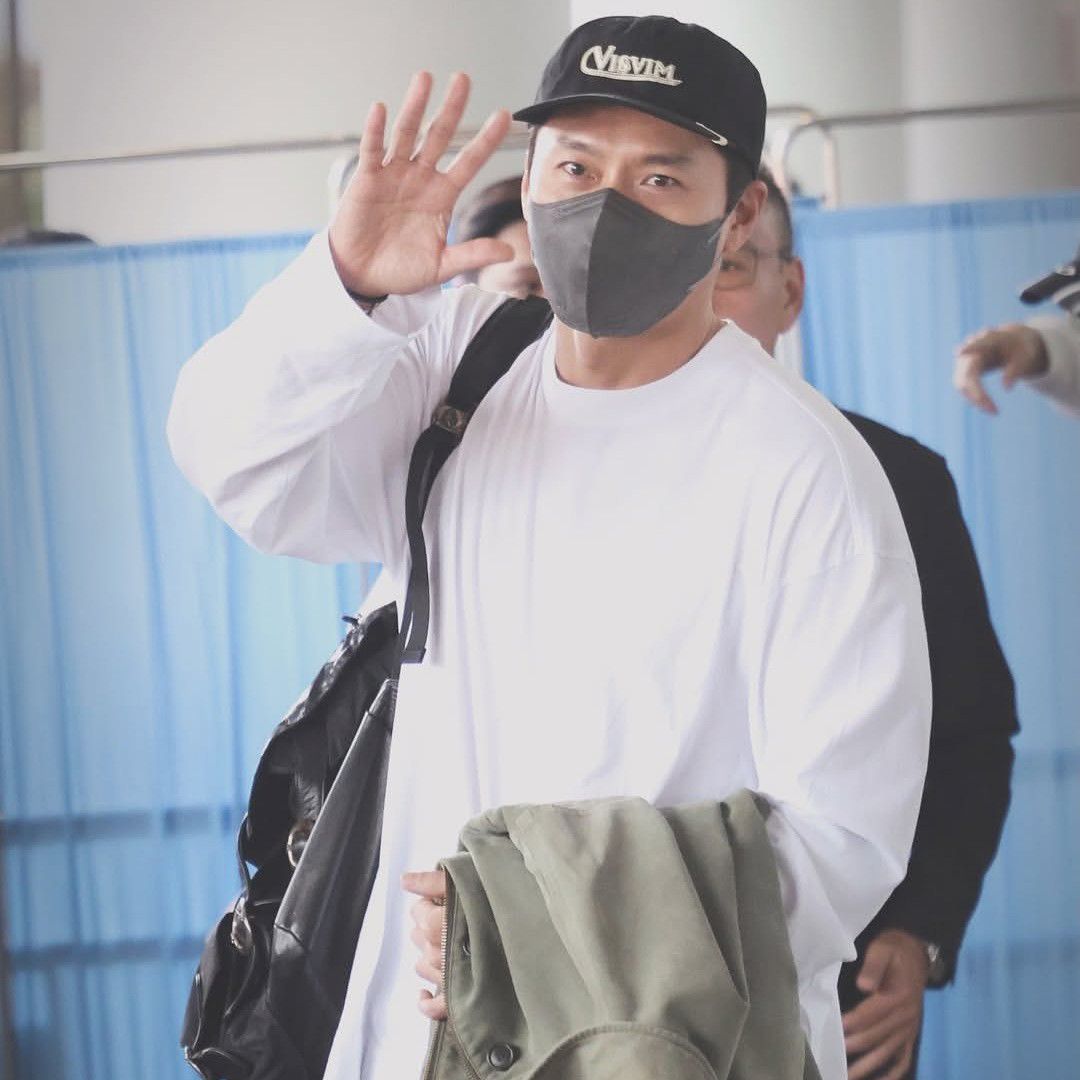 Momen yang diabadikan oleh penggemar Hyun Bin