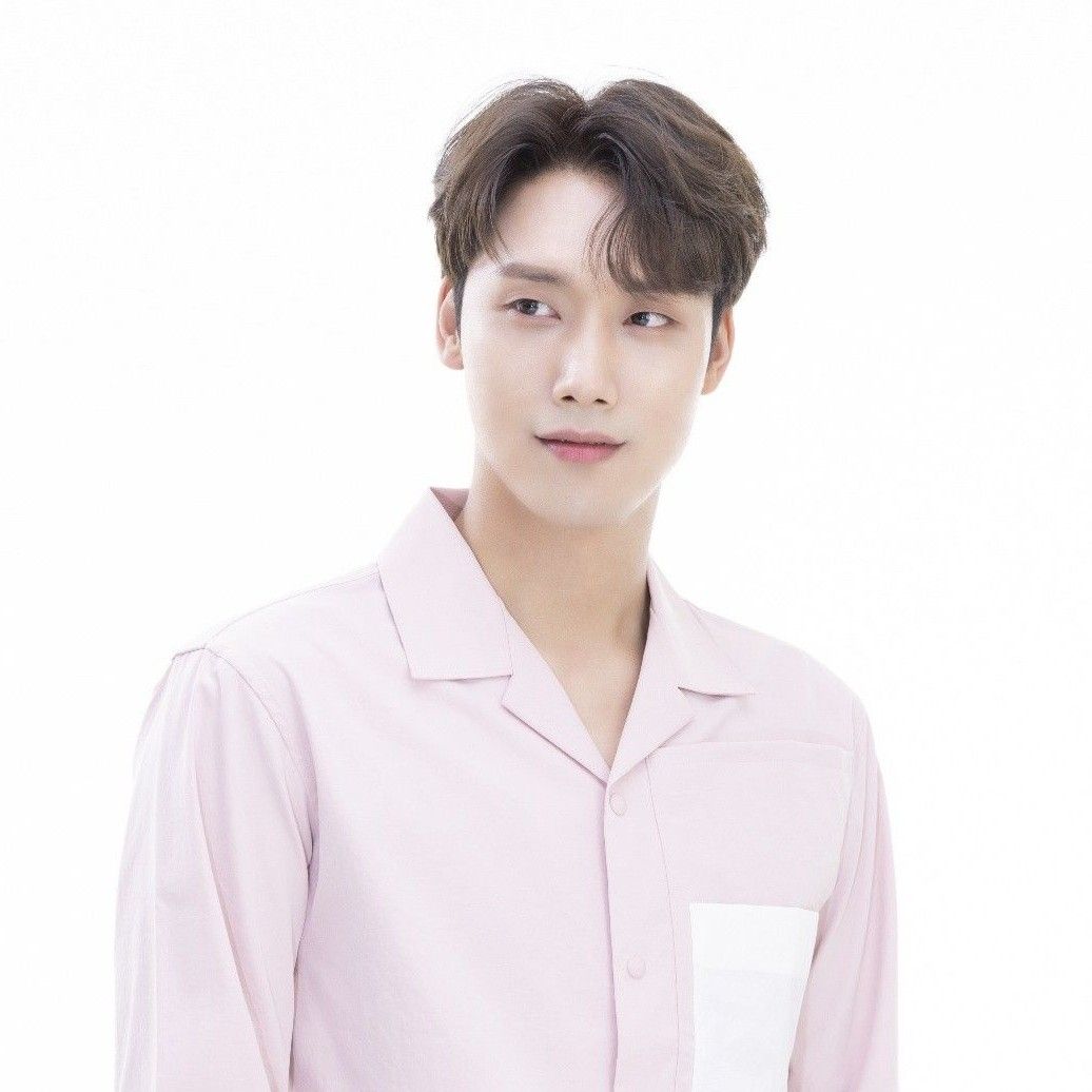 Latest photo of Choi Woojin