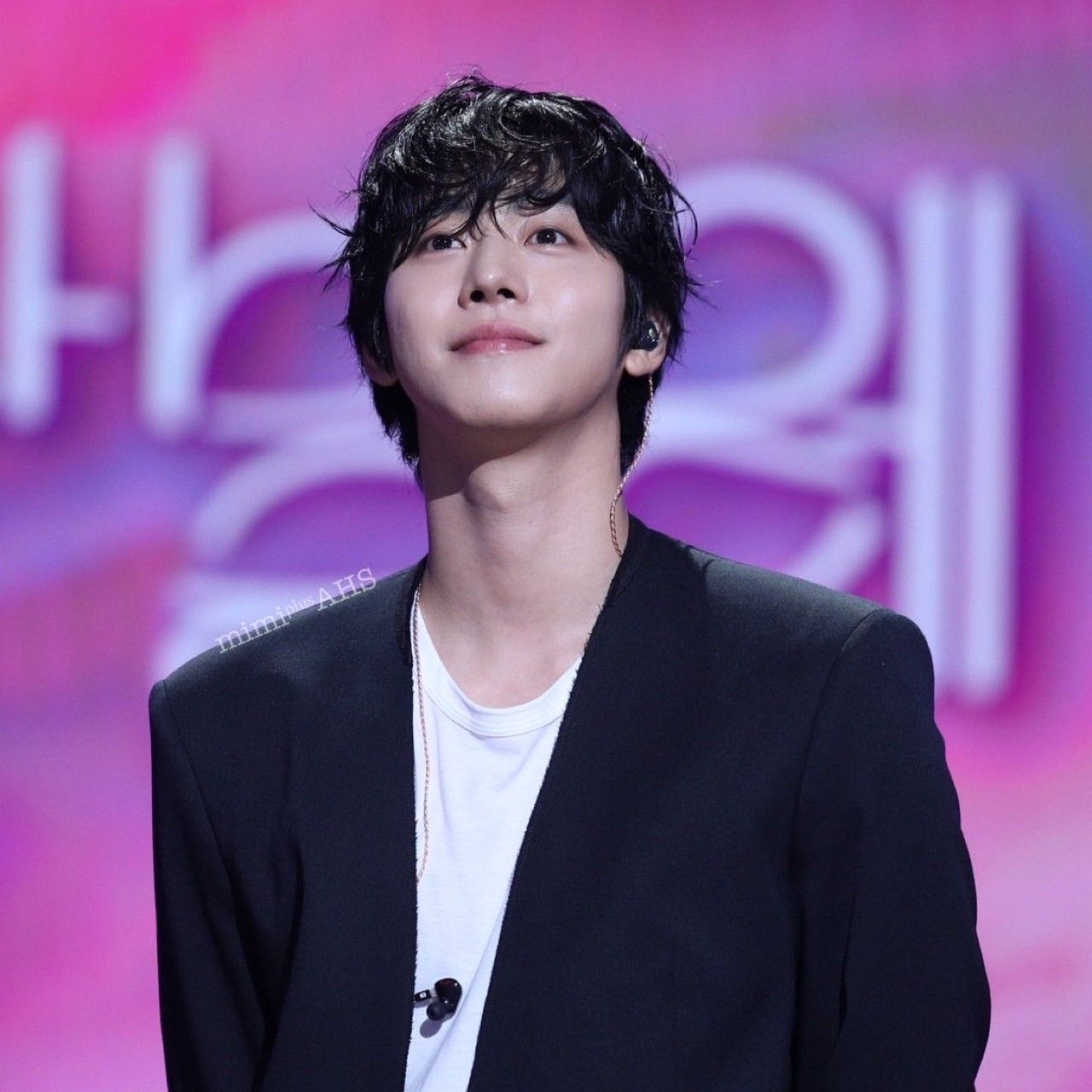 Behind-the-scenes cut of Ahn Hyoseop