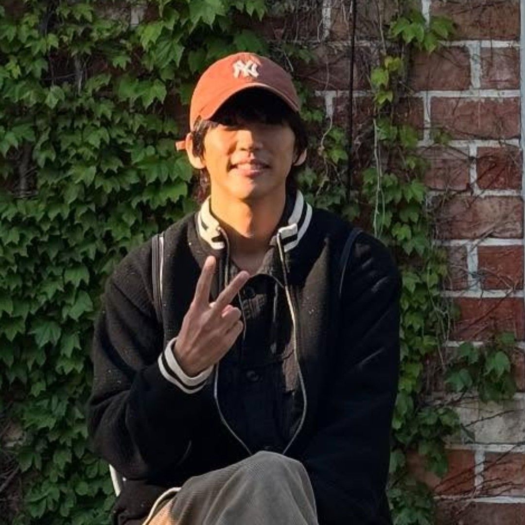 A moment captured by a fan of Lee Seungyoon
