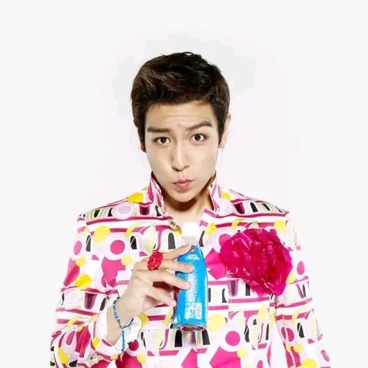 Behind-the-scenes cut of T.O.P