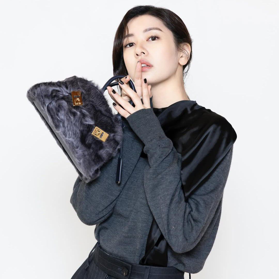 Behind-the-scenes cut of Jung Somin