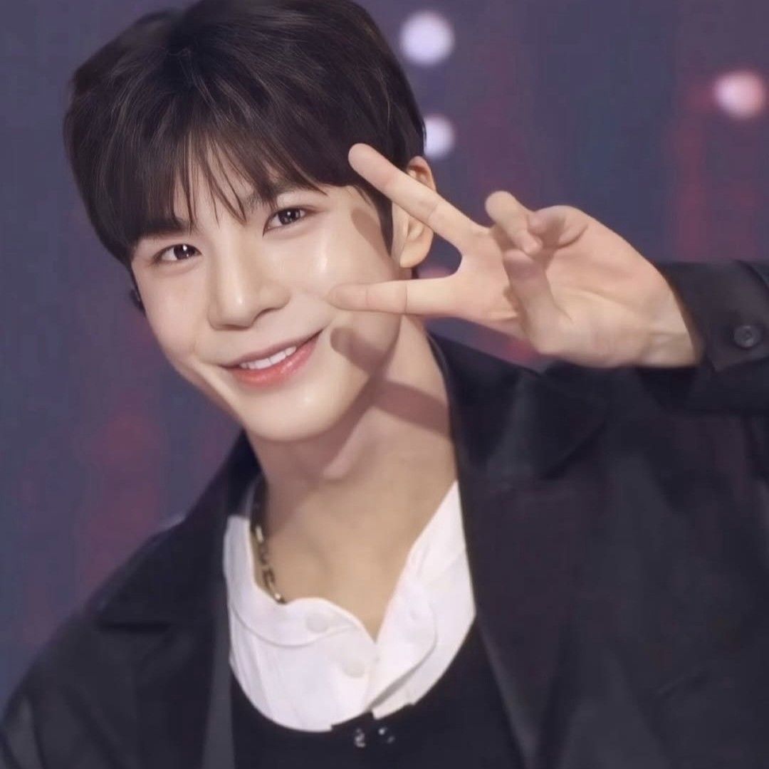 Recent activity shot of Jeong Dongwon
