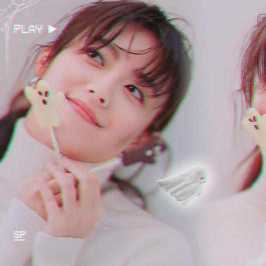 Behind-the-scenes cut of Nam Jihyeon