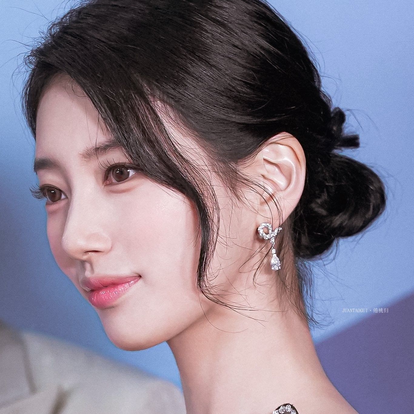 Behind-the-scenes cut of Bae Suzy