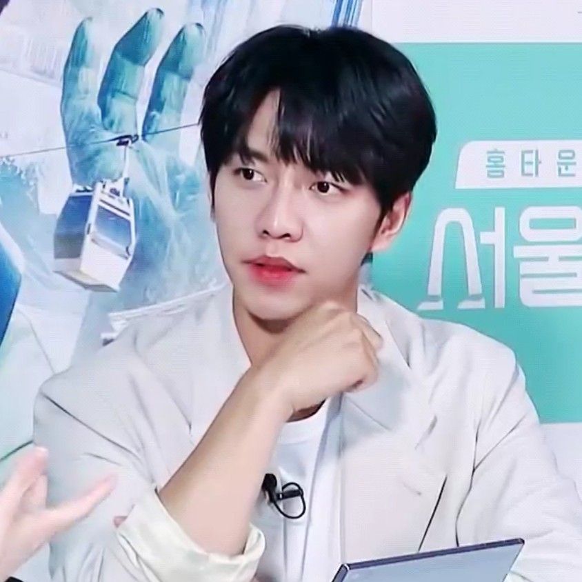 粉丝拍下的李升基瞬间