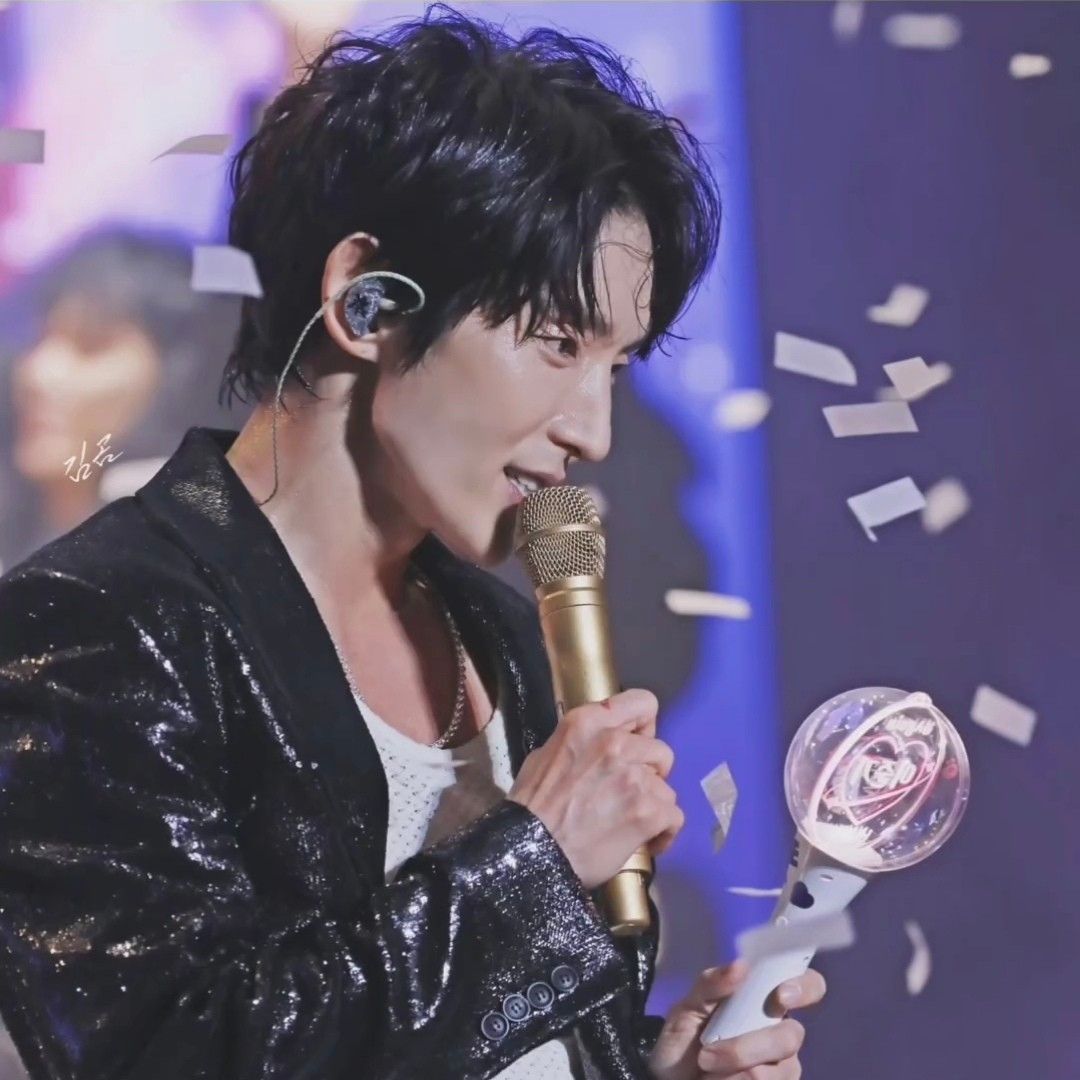 Latest photo of Lee Joongi