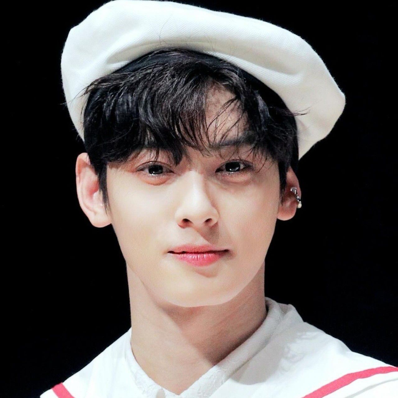 A moment captured by a fan of Cha Eunwoo