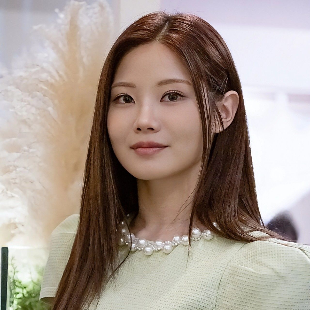 Behind-the-scenes cut of Bae Ahyeon