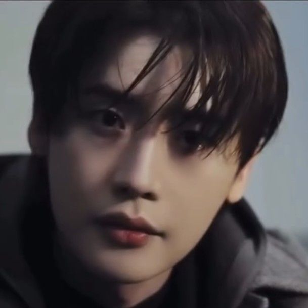 李鍾碩的最新照片