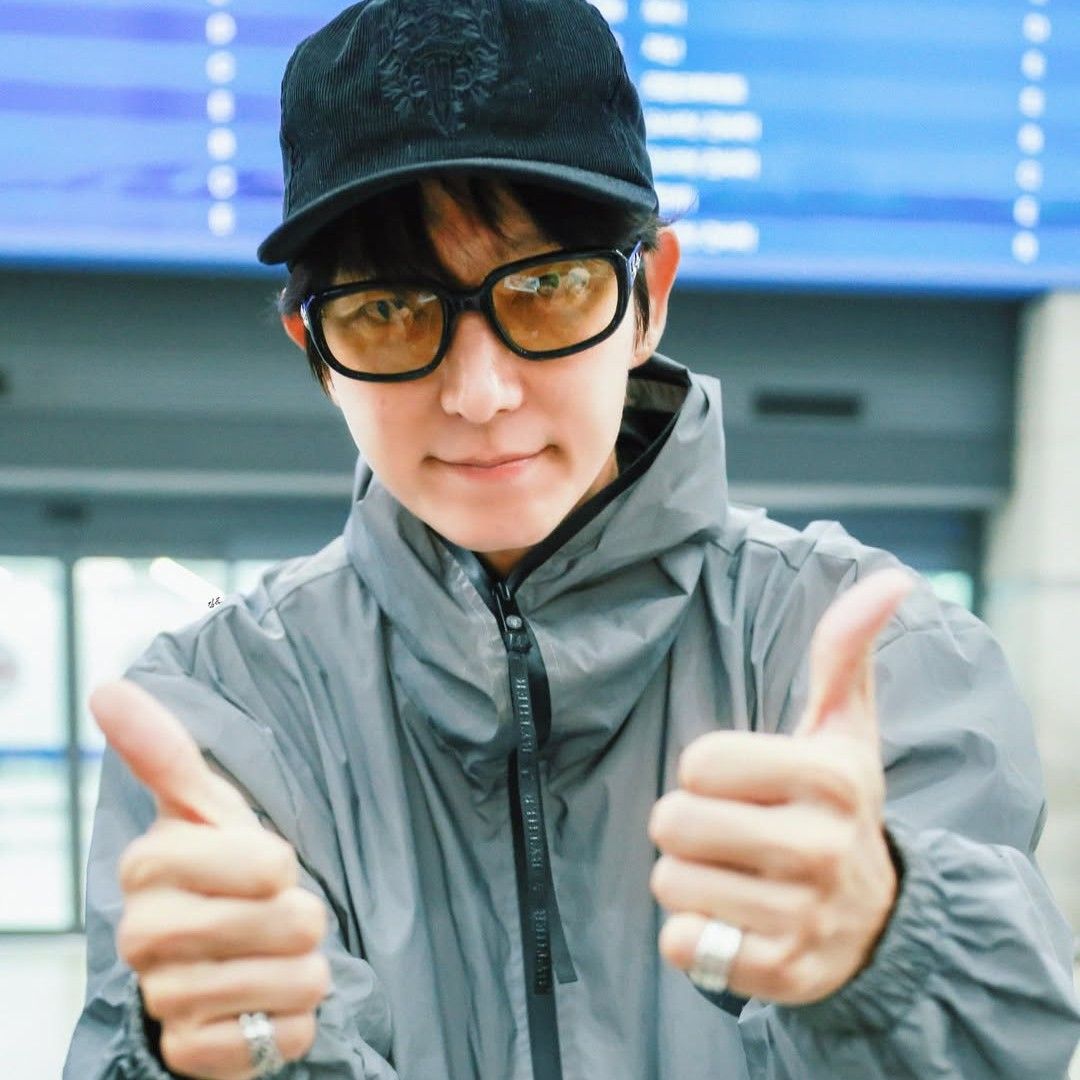 A moment captured by a fan of Lee Joongi