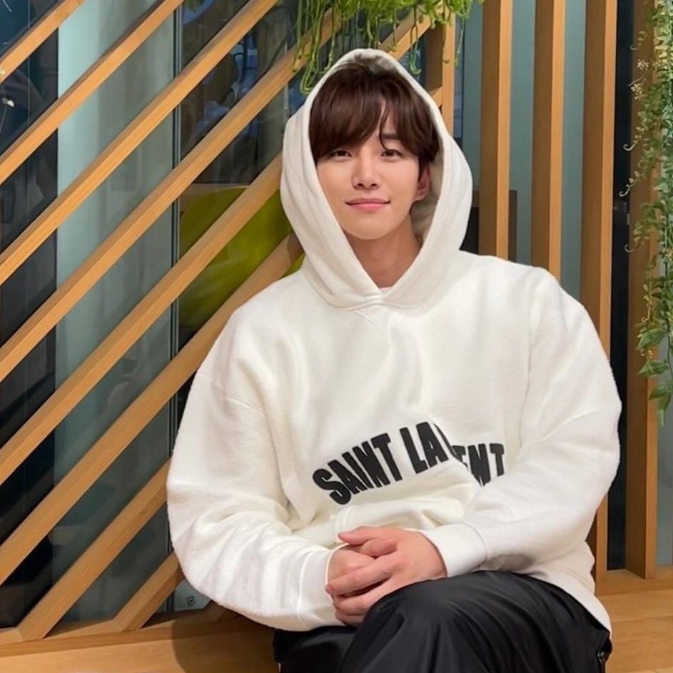 李俊昊的最新照片