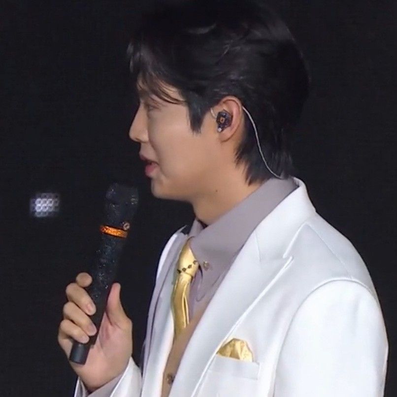 Latest photo of Son Taejin