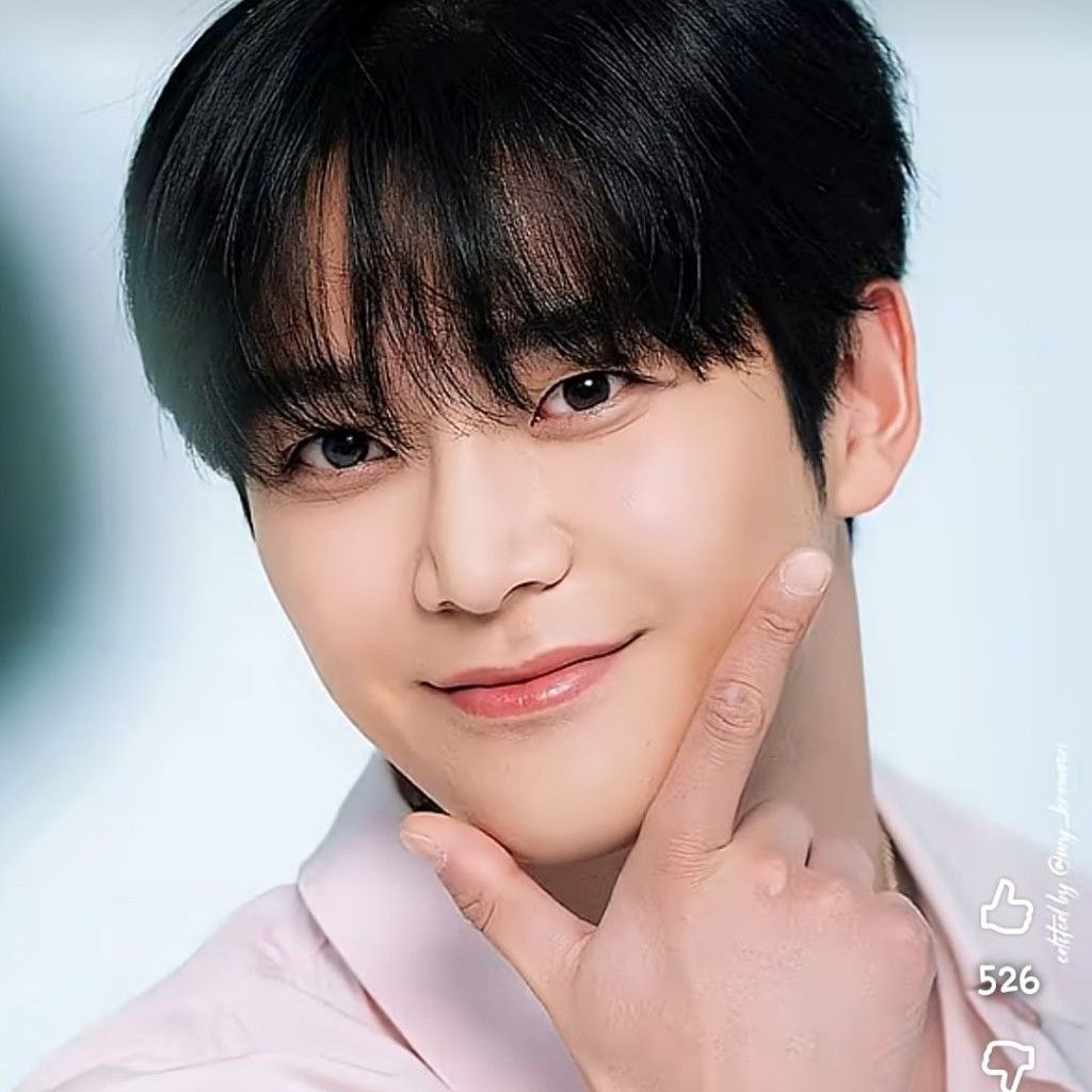 로운의 최신 사진