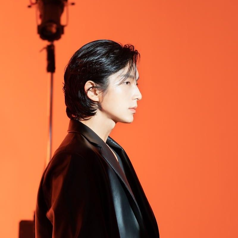 A moment captured by a fan of Lee Joongi