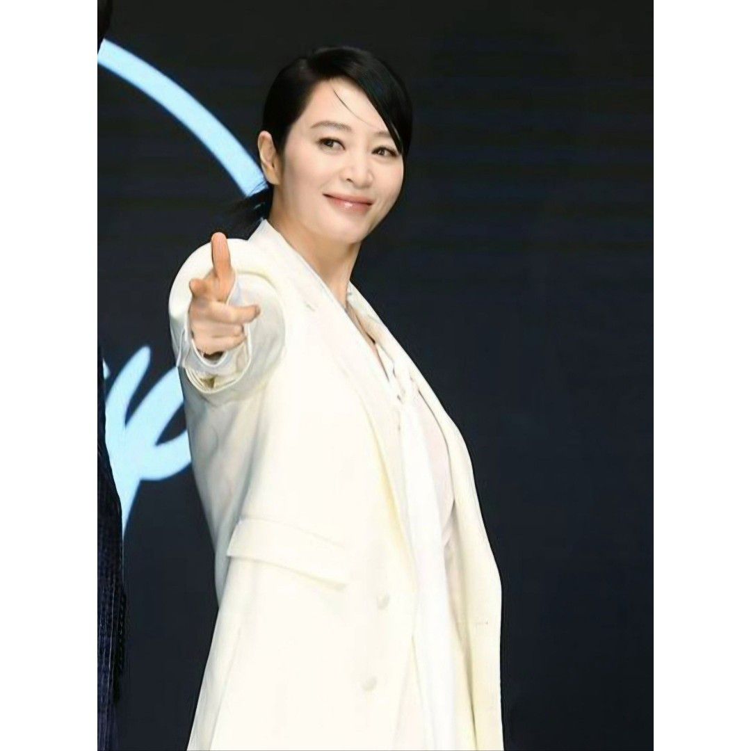 Latest photo of Kim Hyesoo