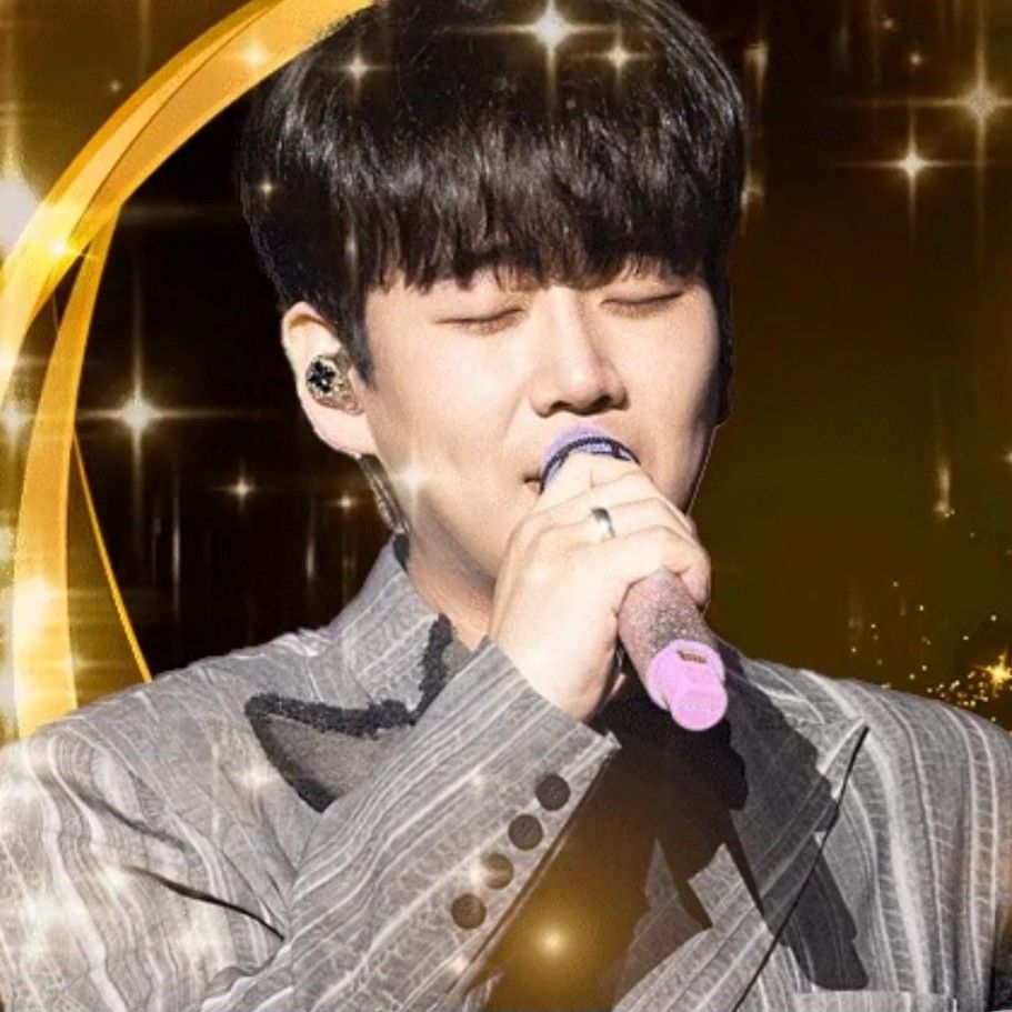 Latest photo of Hwang Youngwoong