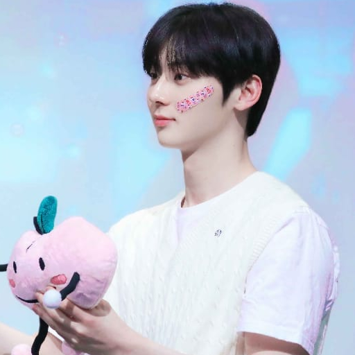 Latest photo of Hwang Minhyun