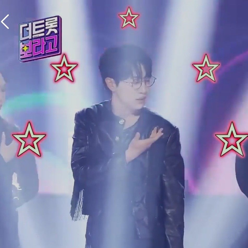A moment captured by a fan of An Sunghoon