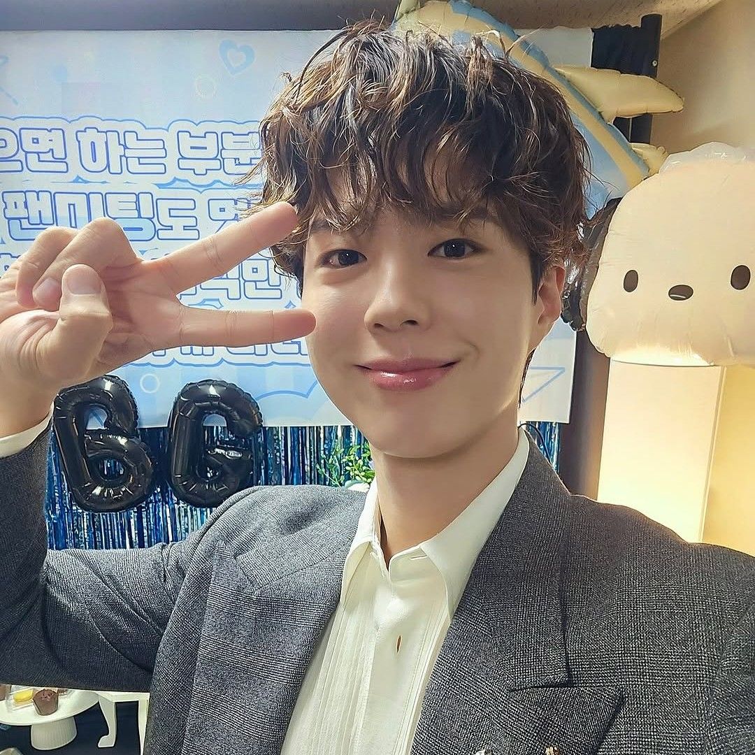Recent activity shot of Park Bogum
