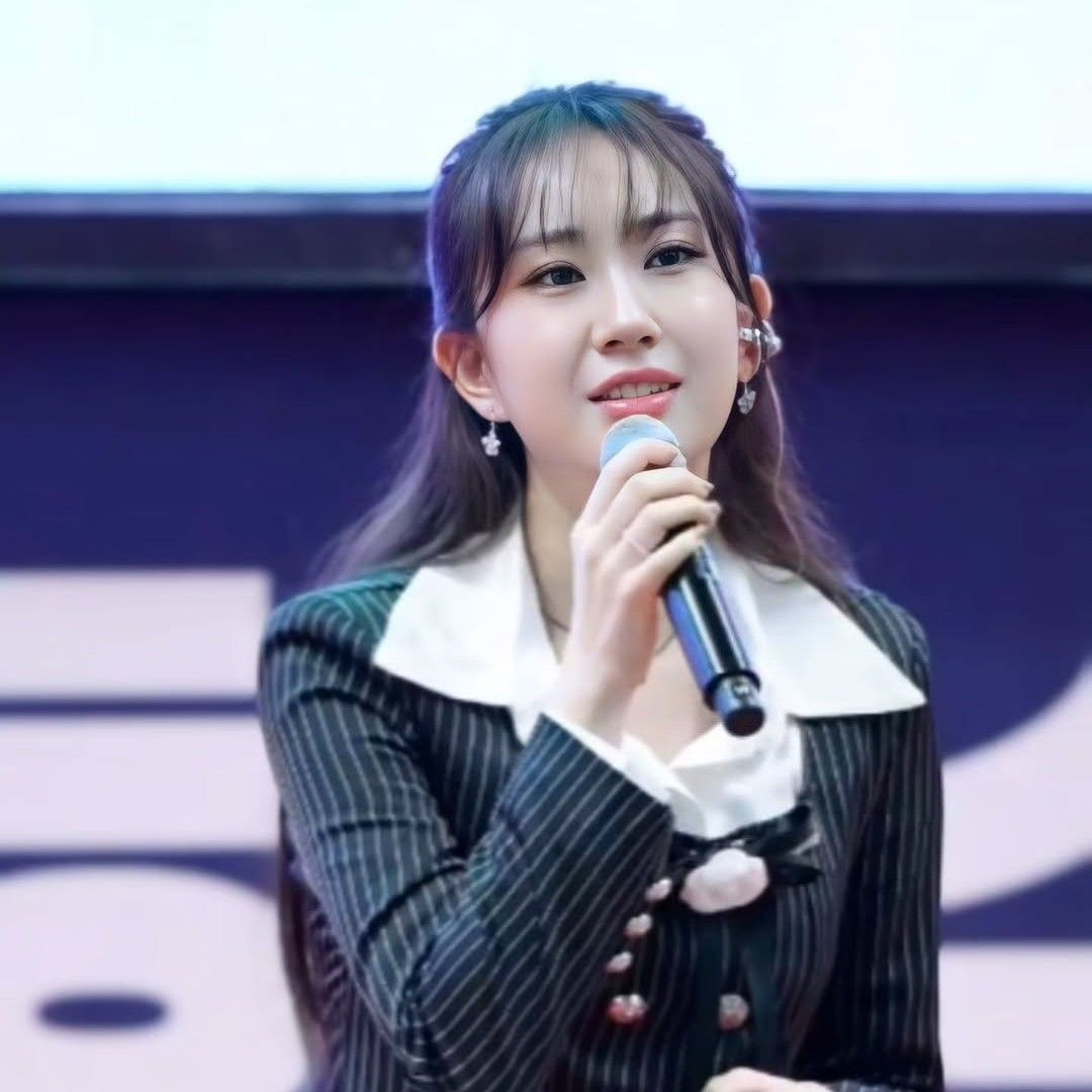 Behind-the-scenes cut of Jeon Yujin