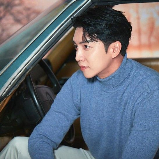 Latest photo of Lee Seunggi