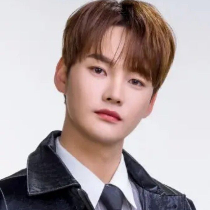 Behind-the-scenes cut of Park Seojin