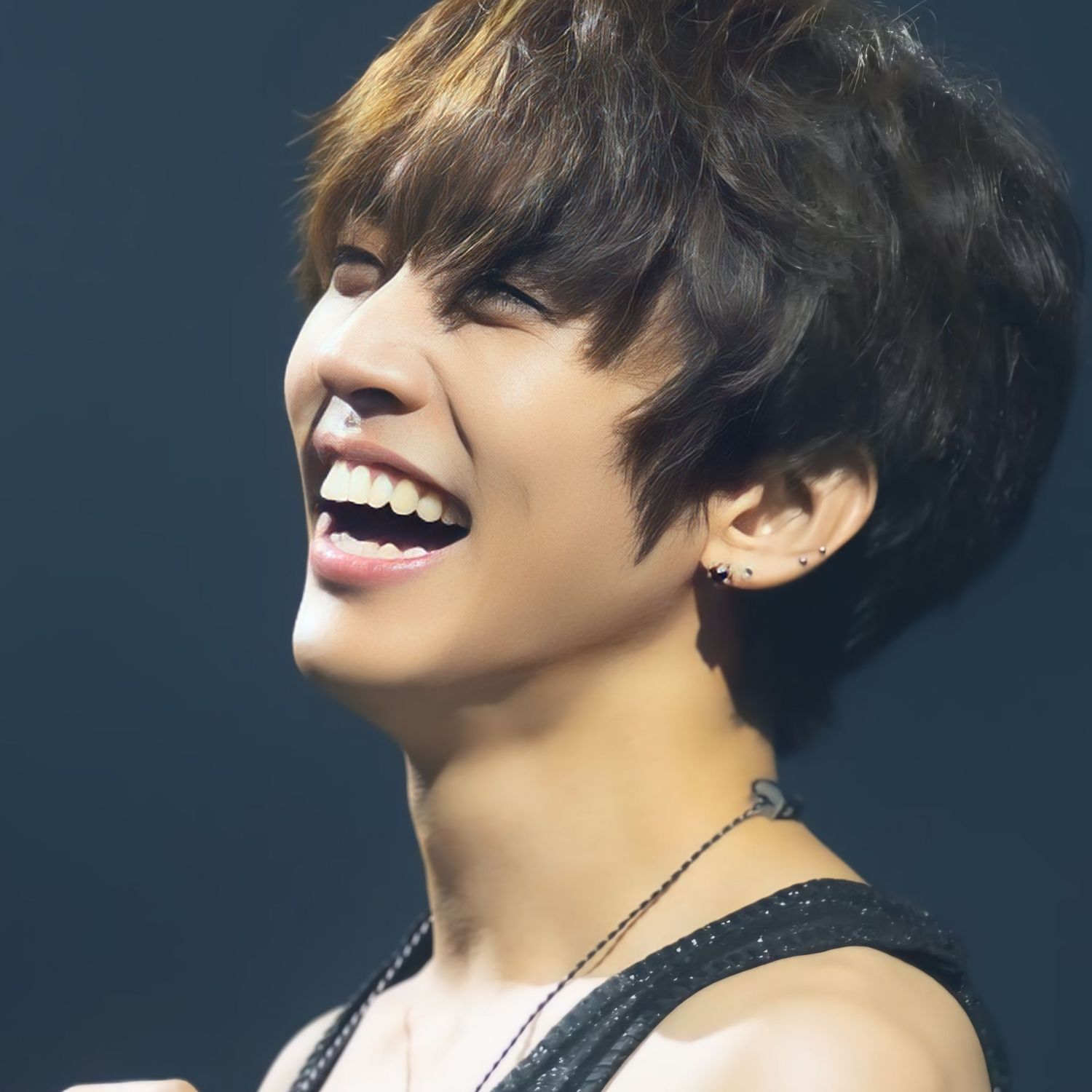 Behind-the-scenes cut of Lee Seungyoon